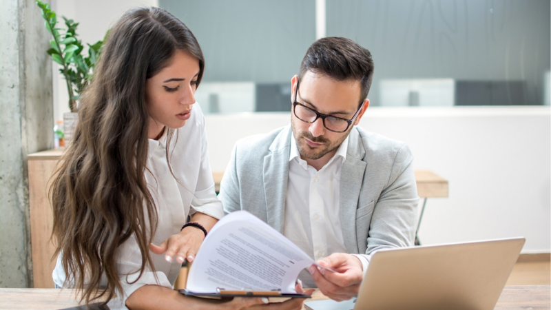 agent explaining policy to client